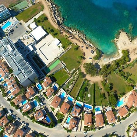 Calypso - Coralli Beachfront Apartment Protaras Buitenkant foto