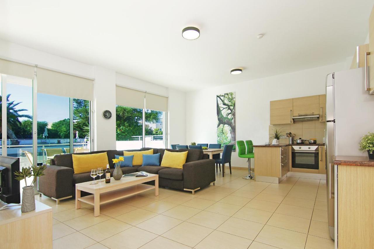 Calypso - Coralli Beachfront Apartment Protaras Buitenkant foto