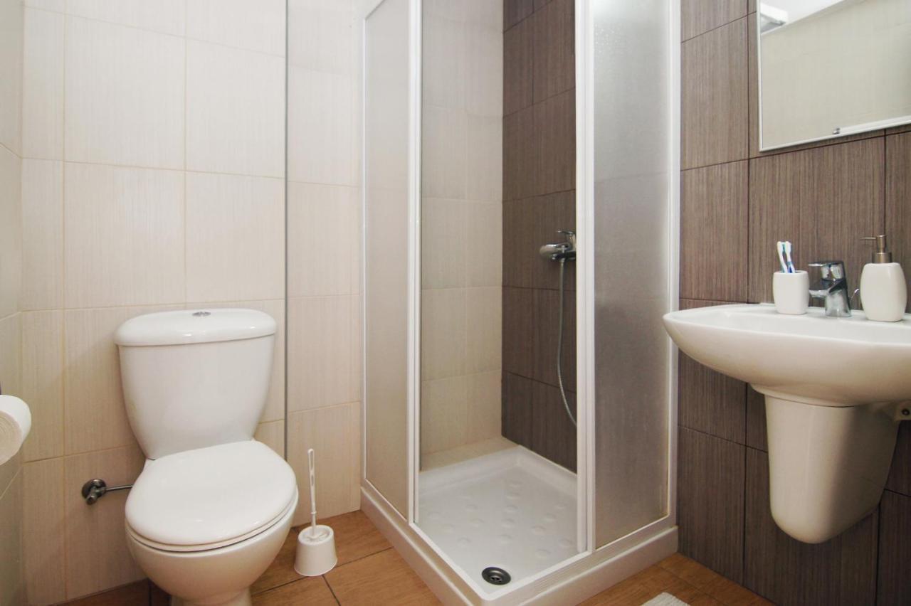 Calypso - Coralli Beachfront Apartment Protaras Buitenkant foto