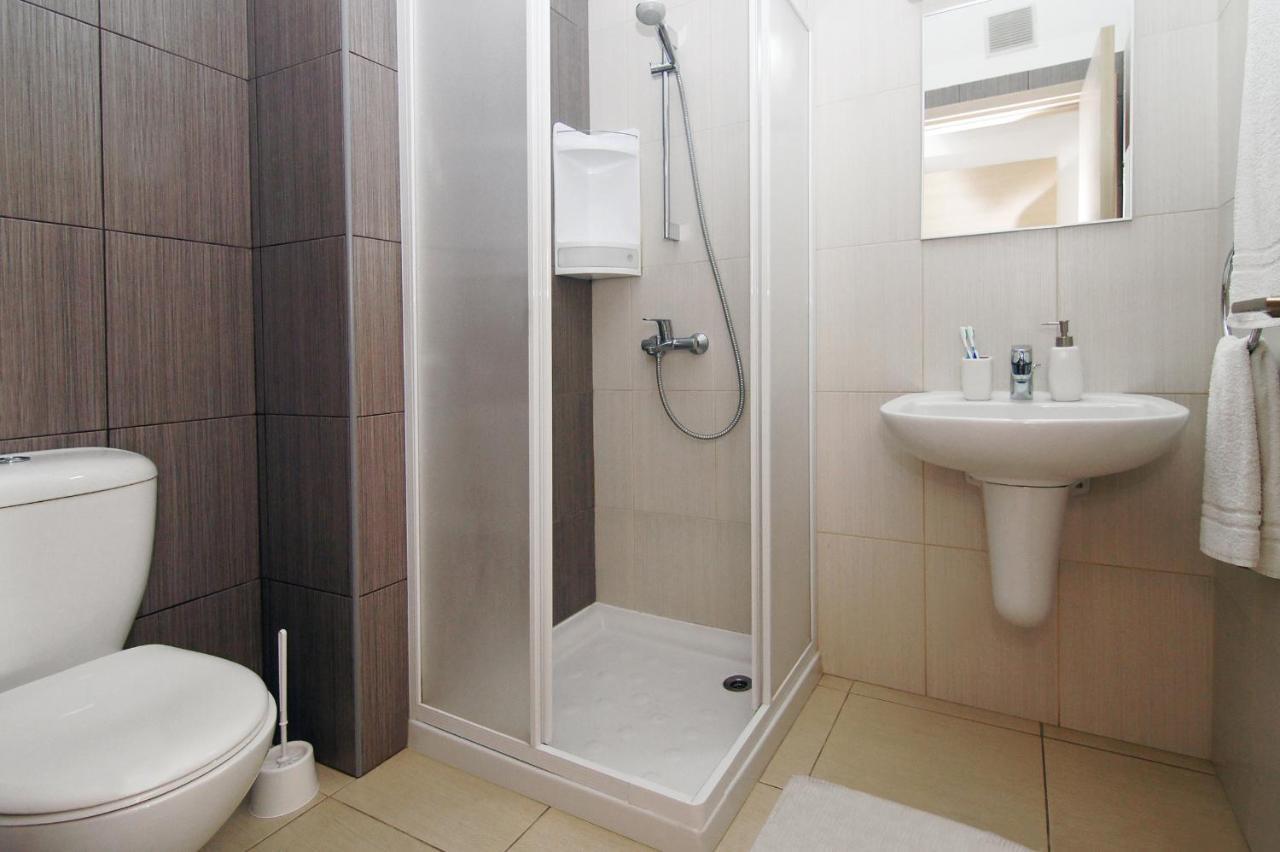 Calypso - Coralli Beachfront Apartment Protaras Buitenkant foto