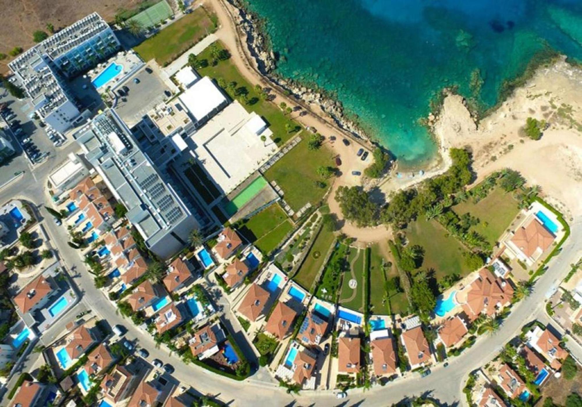 Calypso - Coralli Beachfront Apartment Protaras Buitenkant foto