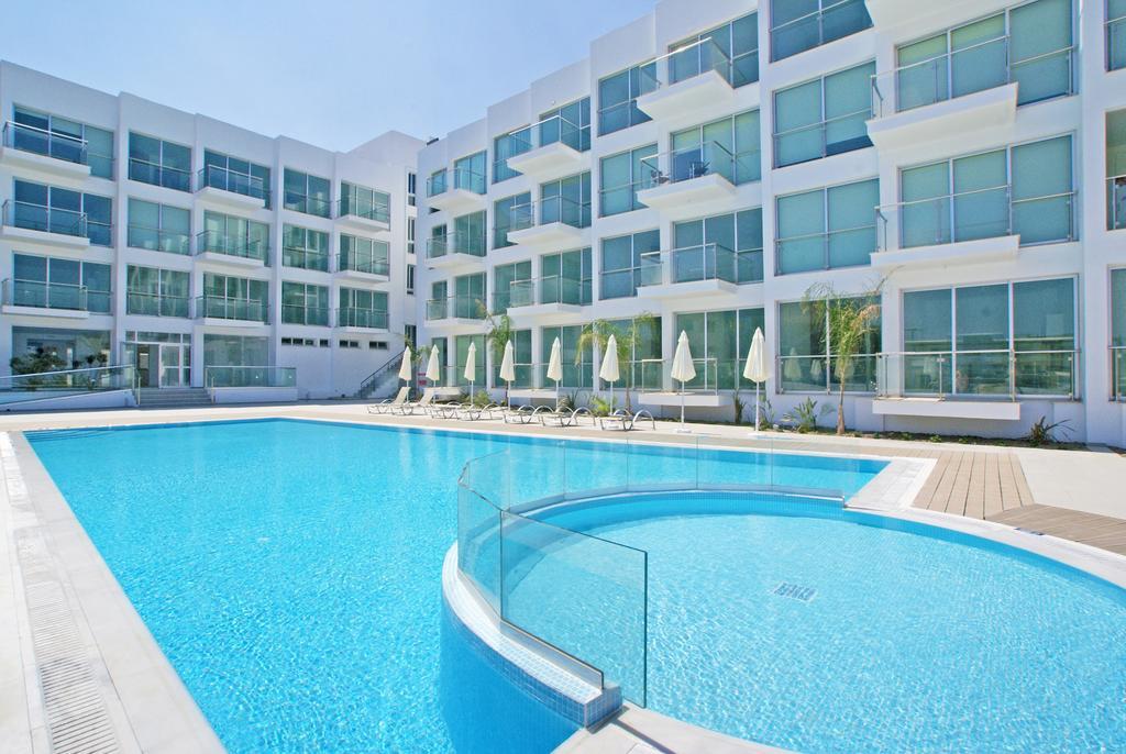 Calypso - Coralli Beachfront Apartment Protaras Buitenkant foto